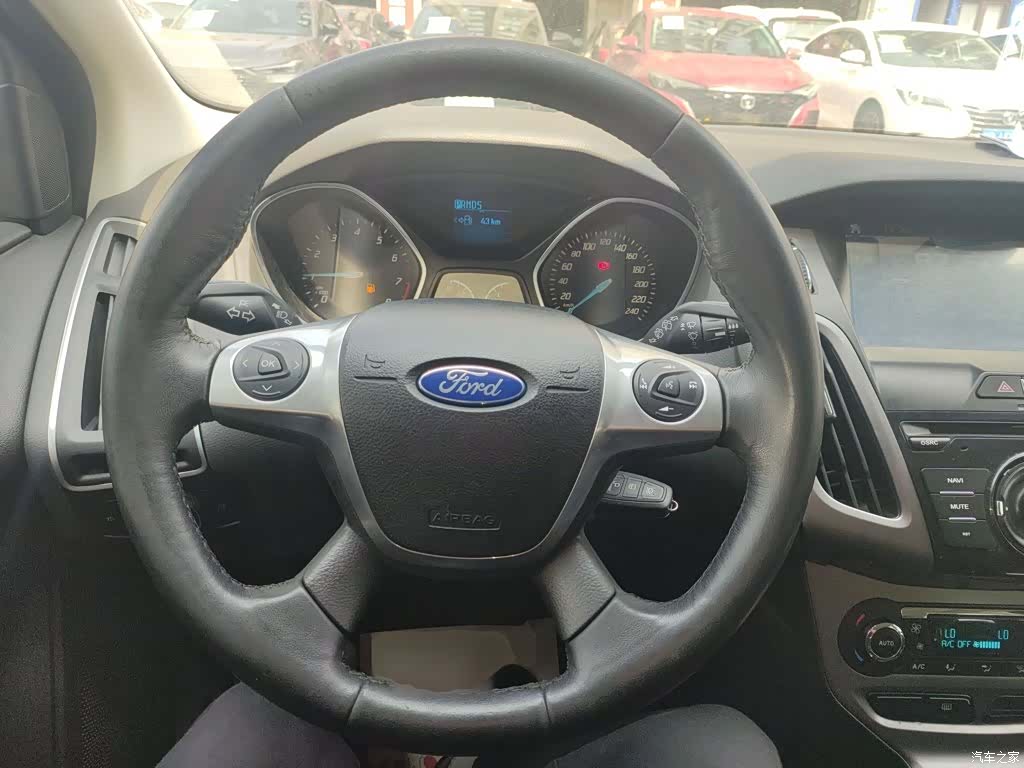 Ford Focus, 2015 7