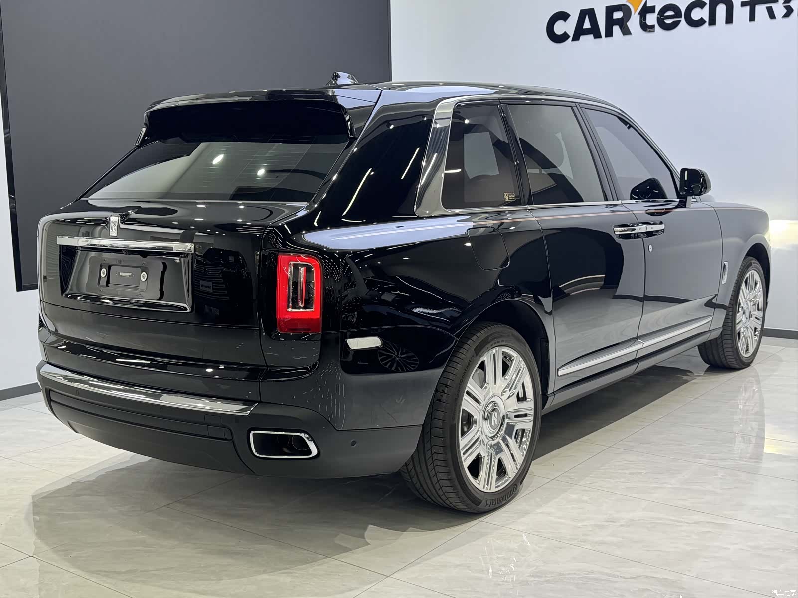 Rolls-Royce Cullinan, 2021 6