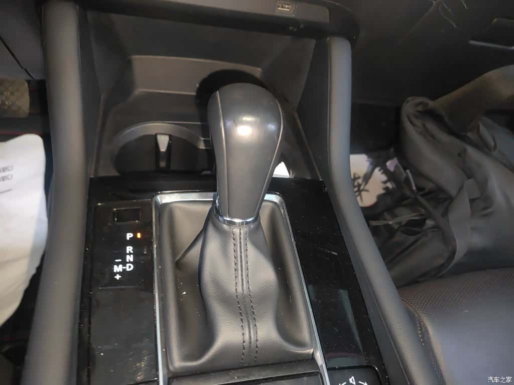 Mazda Mazda3, 2023 10
