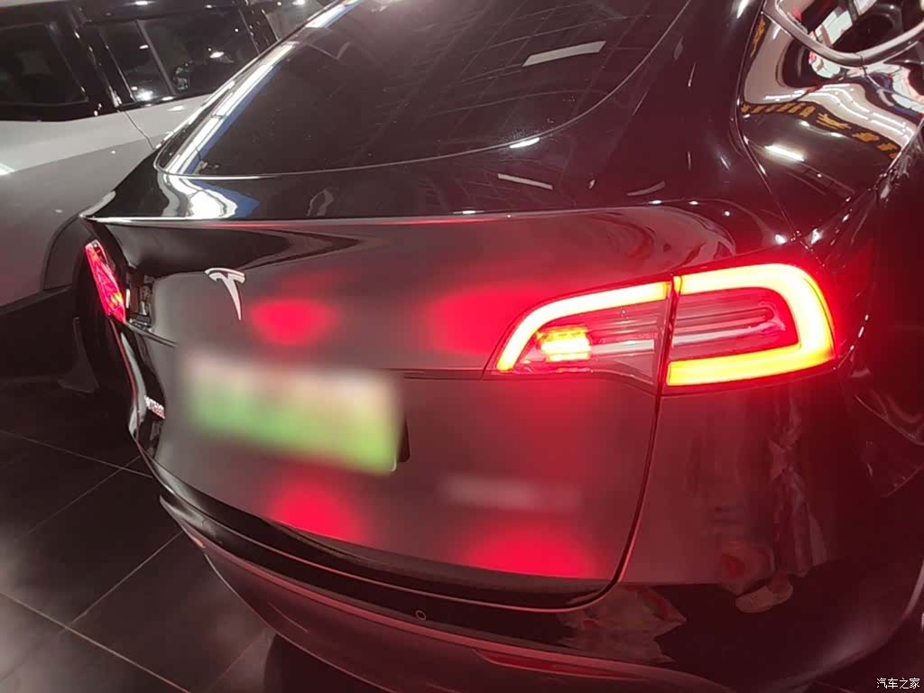 Tesla Model Y, 2022 6