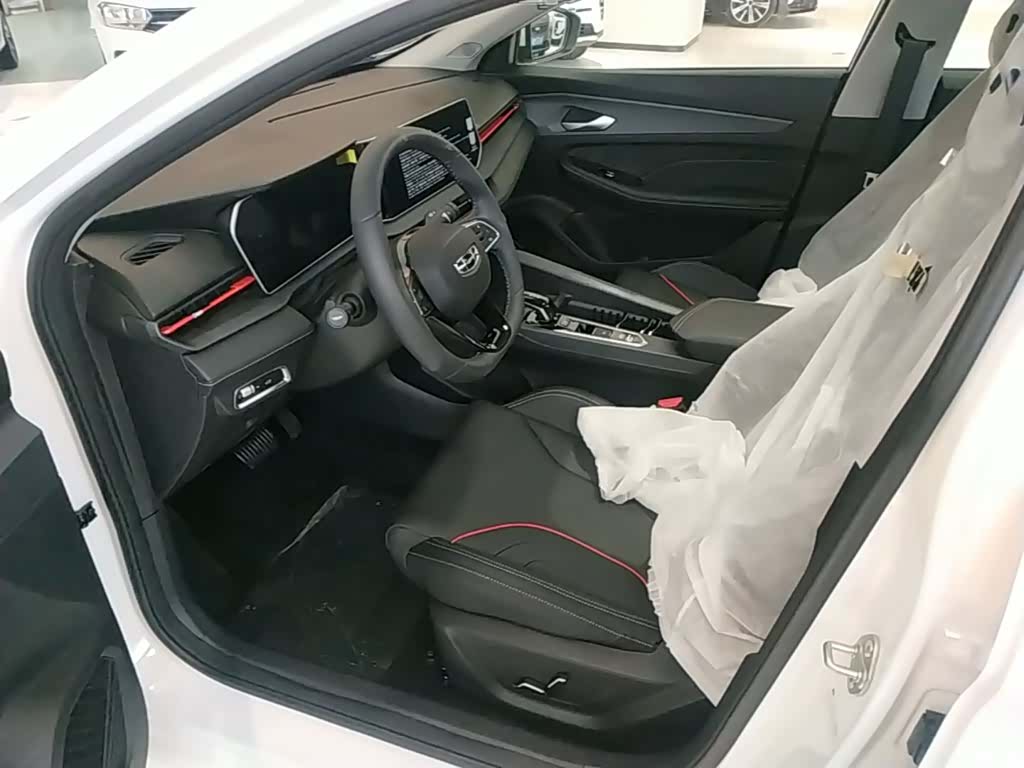 Geely Binray, 2026 11