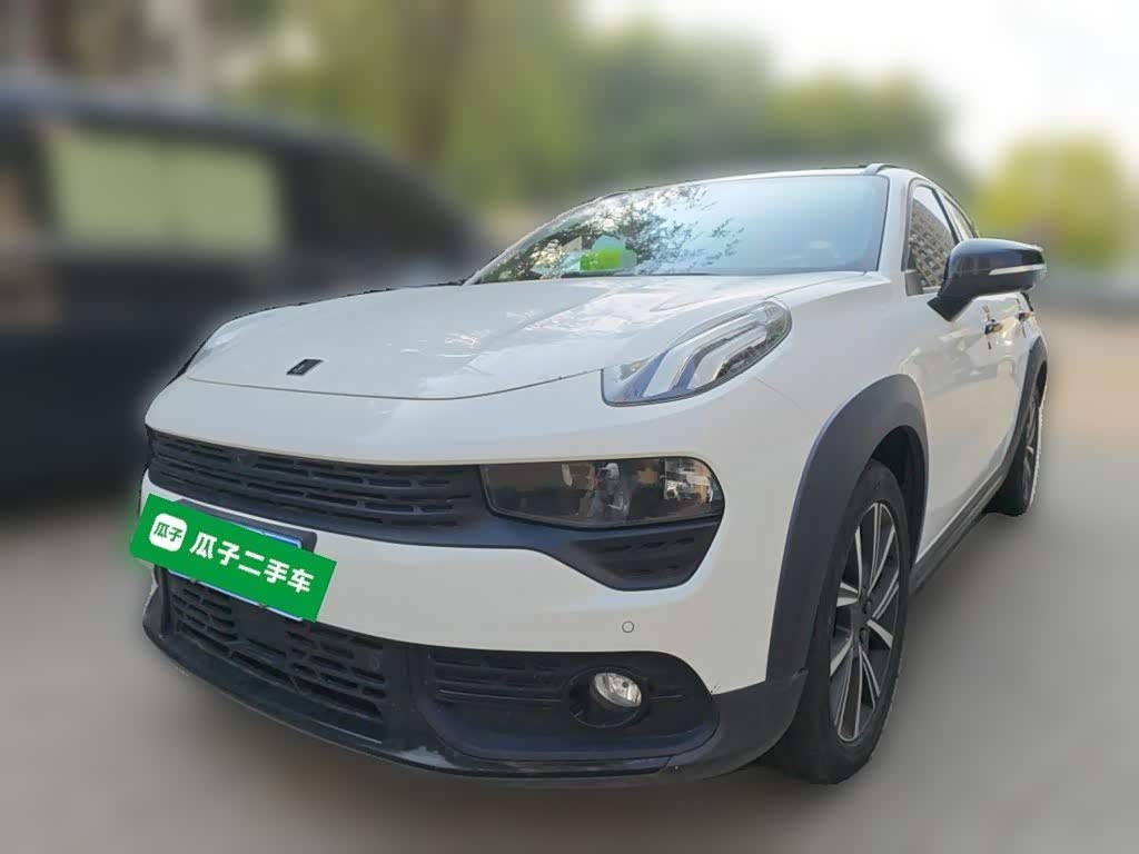 Lynk & Co 02