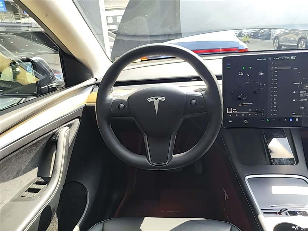 Tesla Model Y, 2023 11