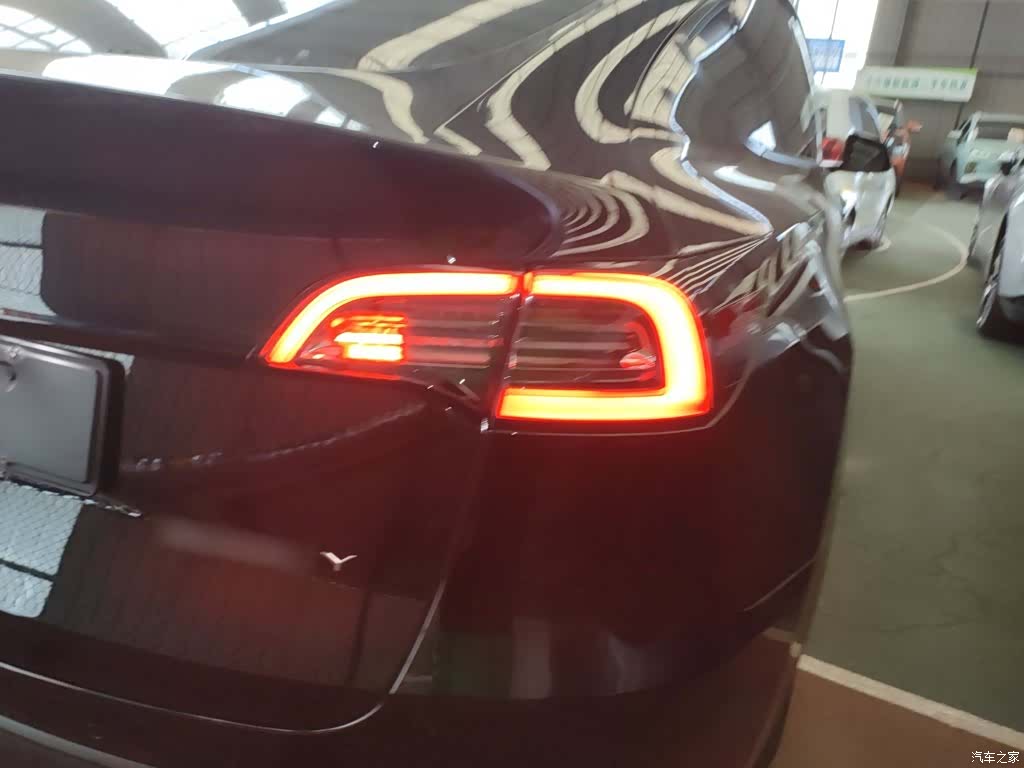 Tesla Model Y, 2021 24