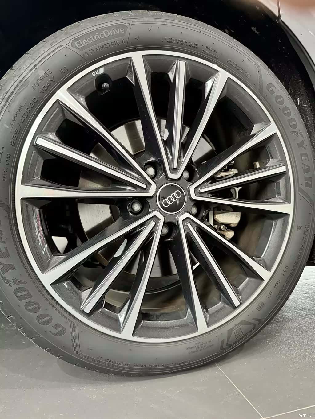 Audi e-tron, 2025 11