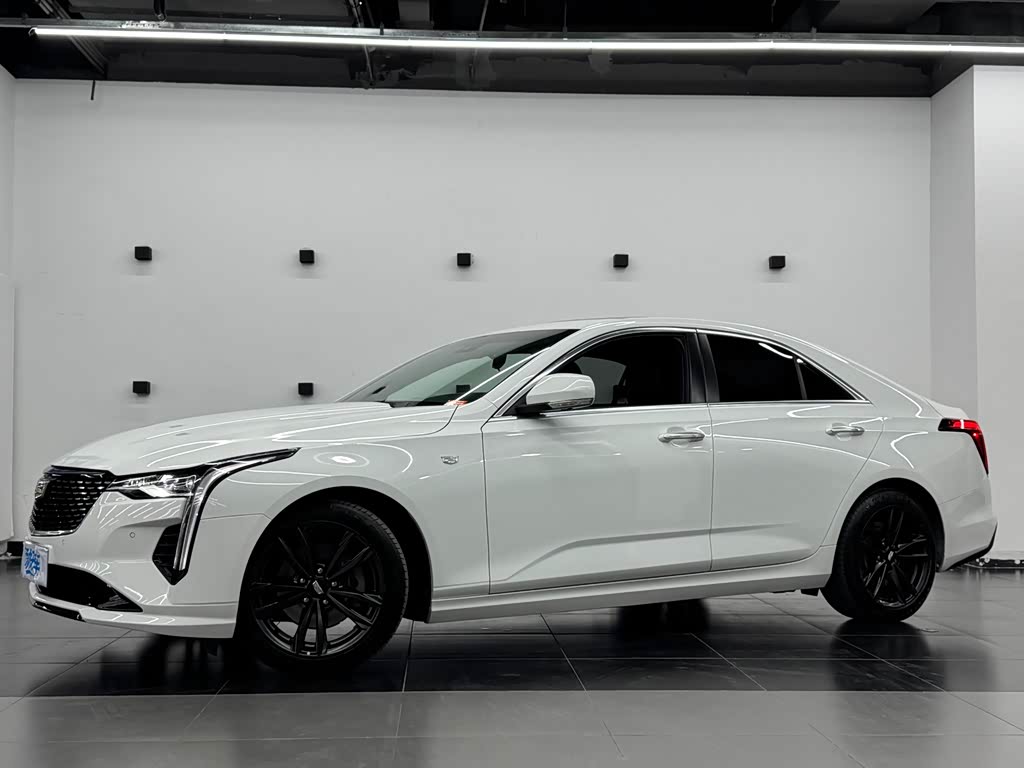 Cadillac CT4
