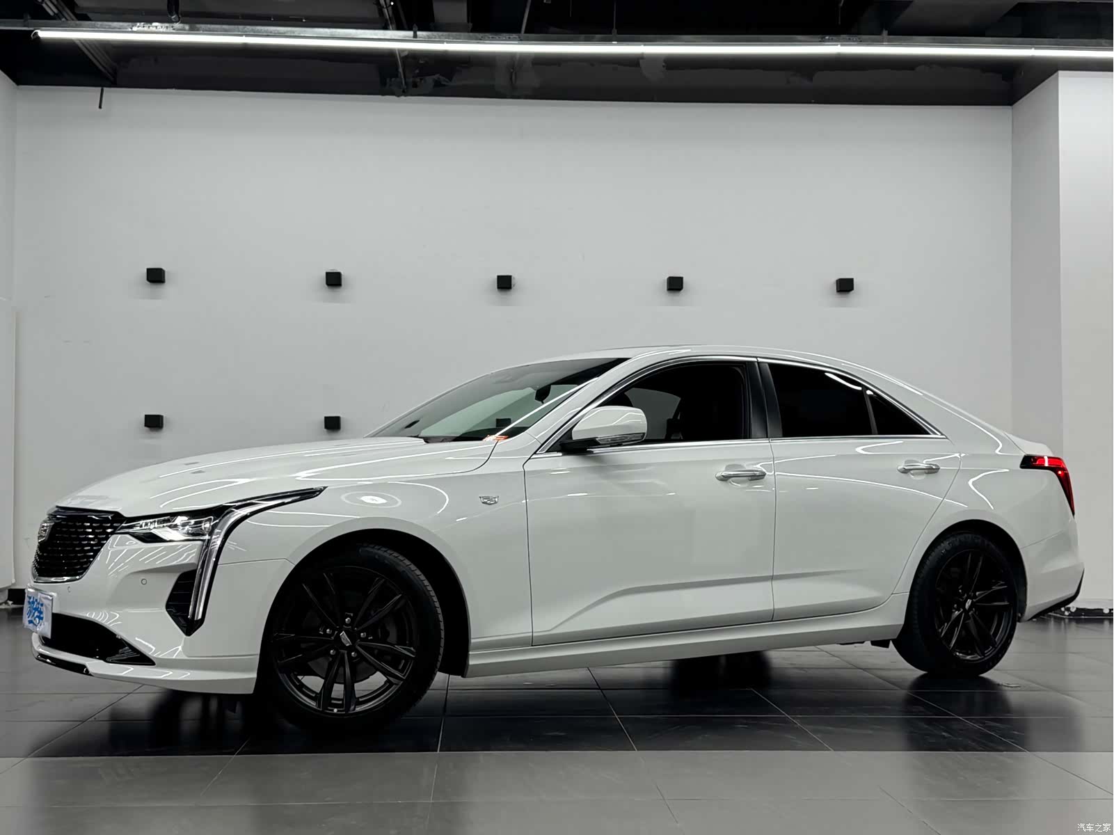 Cadillac CT4