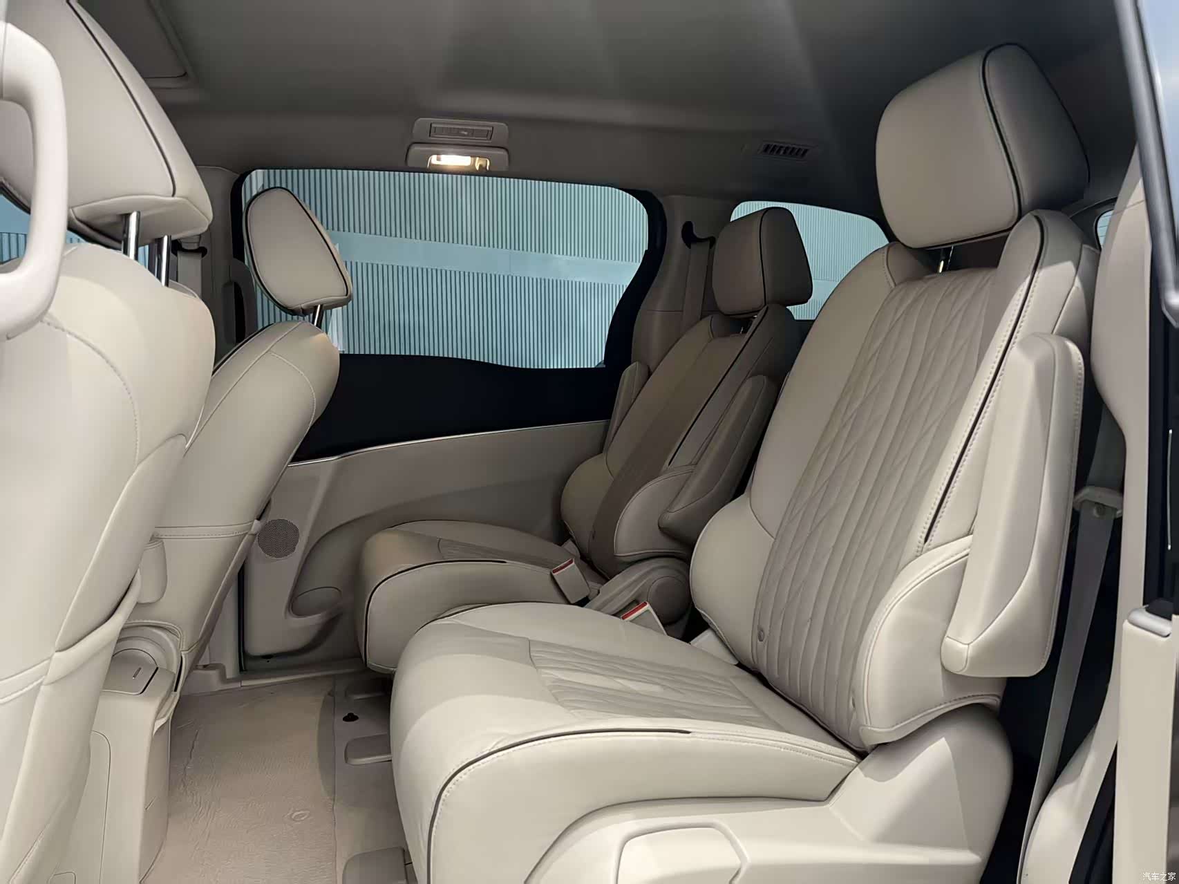 Buick GL8, 2022 6