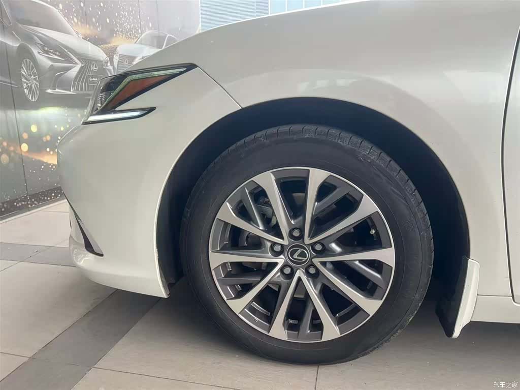Lexus ES, 2024 6