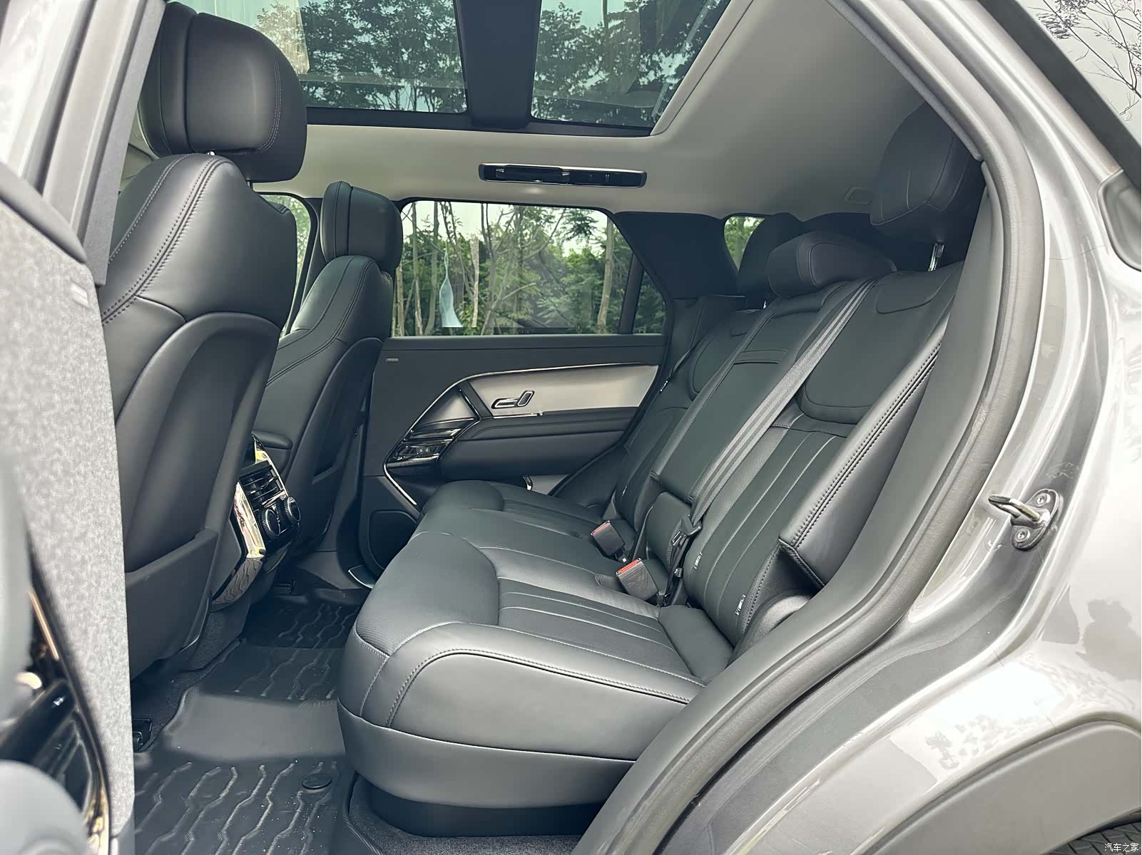 Land Rover Range Rover, 2024 14