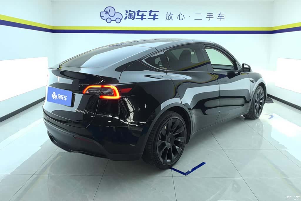 Tesla Model Y, 2023 3