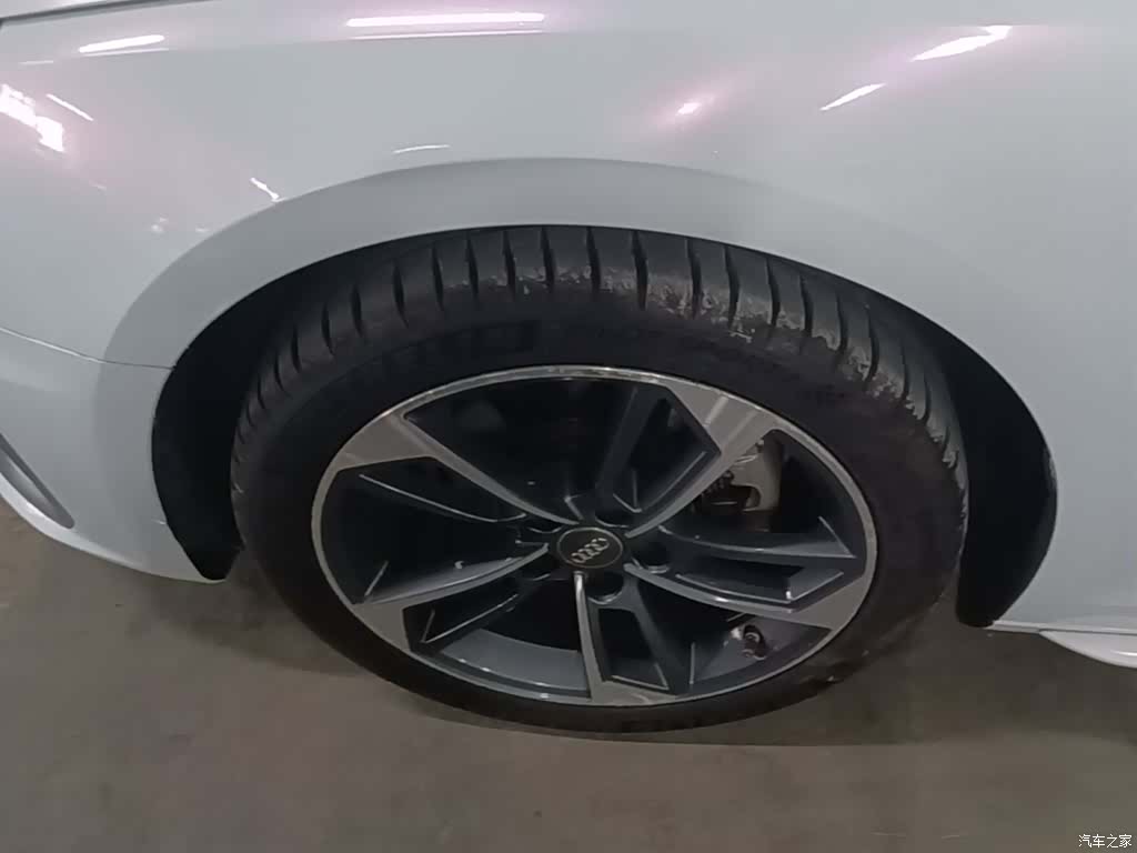 Audi A4L, 2020 23