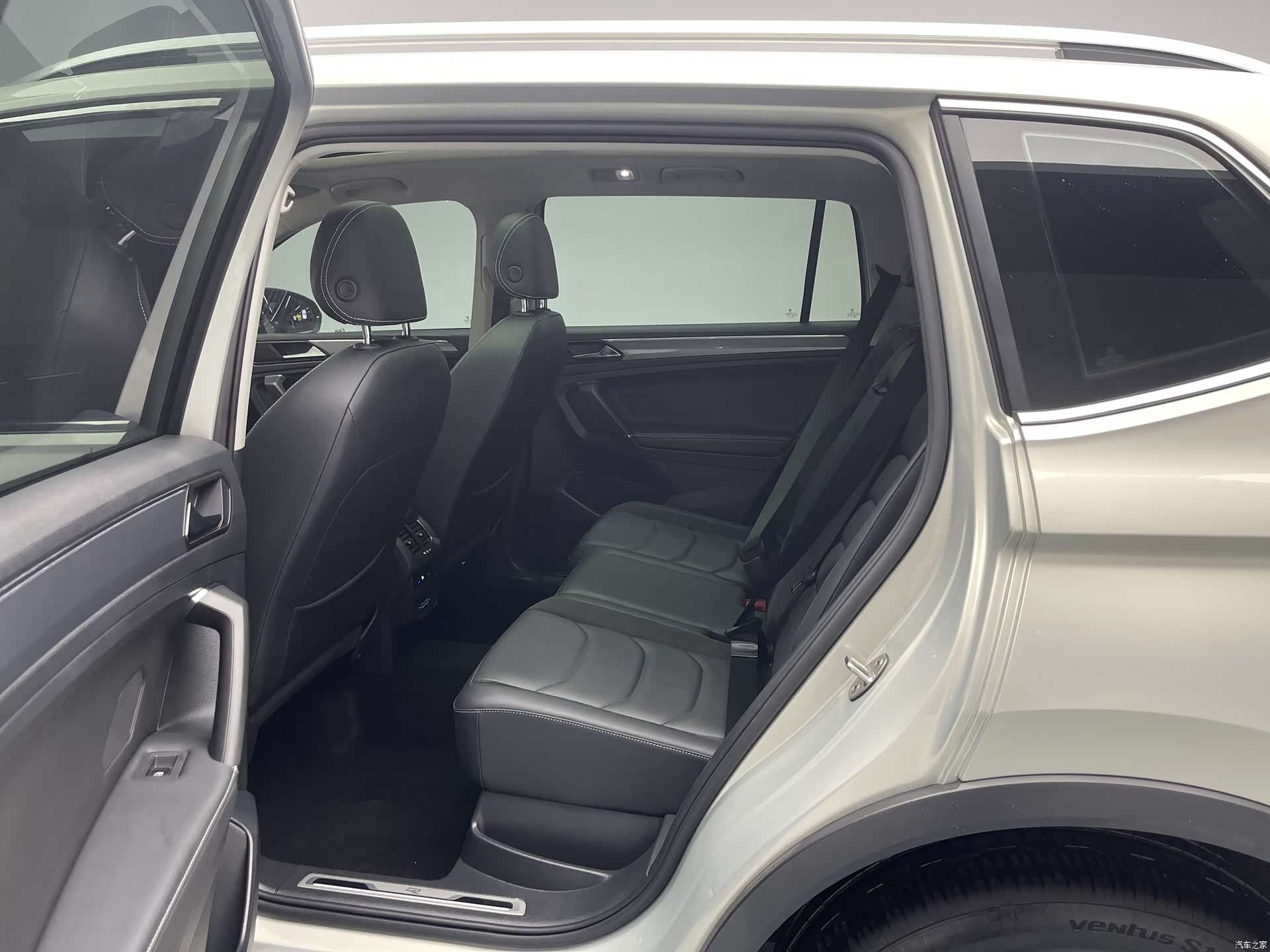 Volkswagen Tiguan L, 2021 19