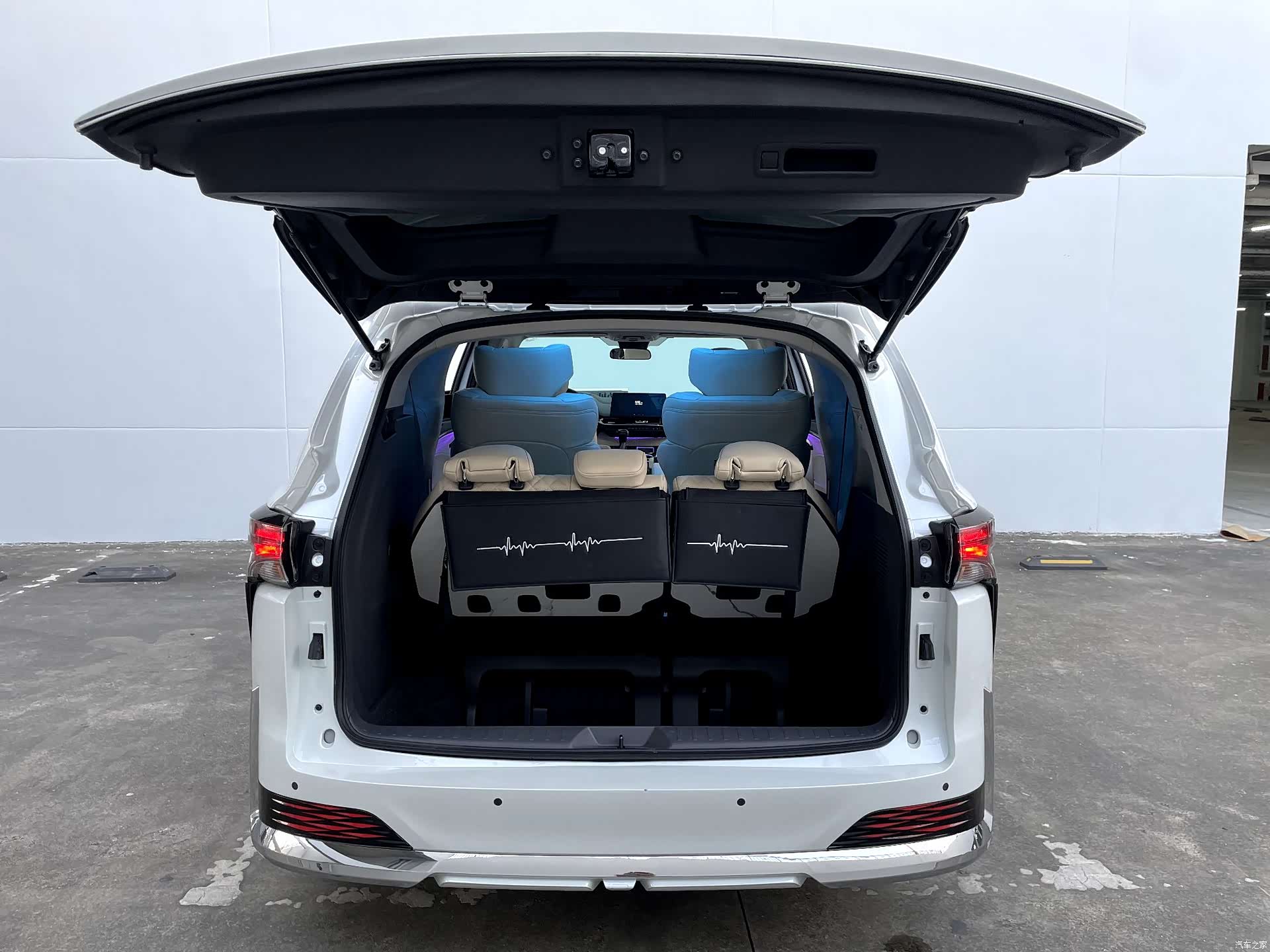 Toyota Sienna, 2025 33