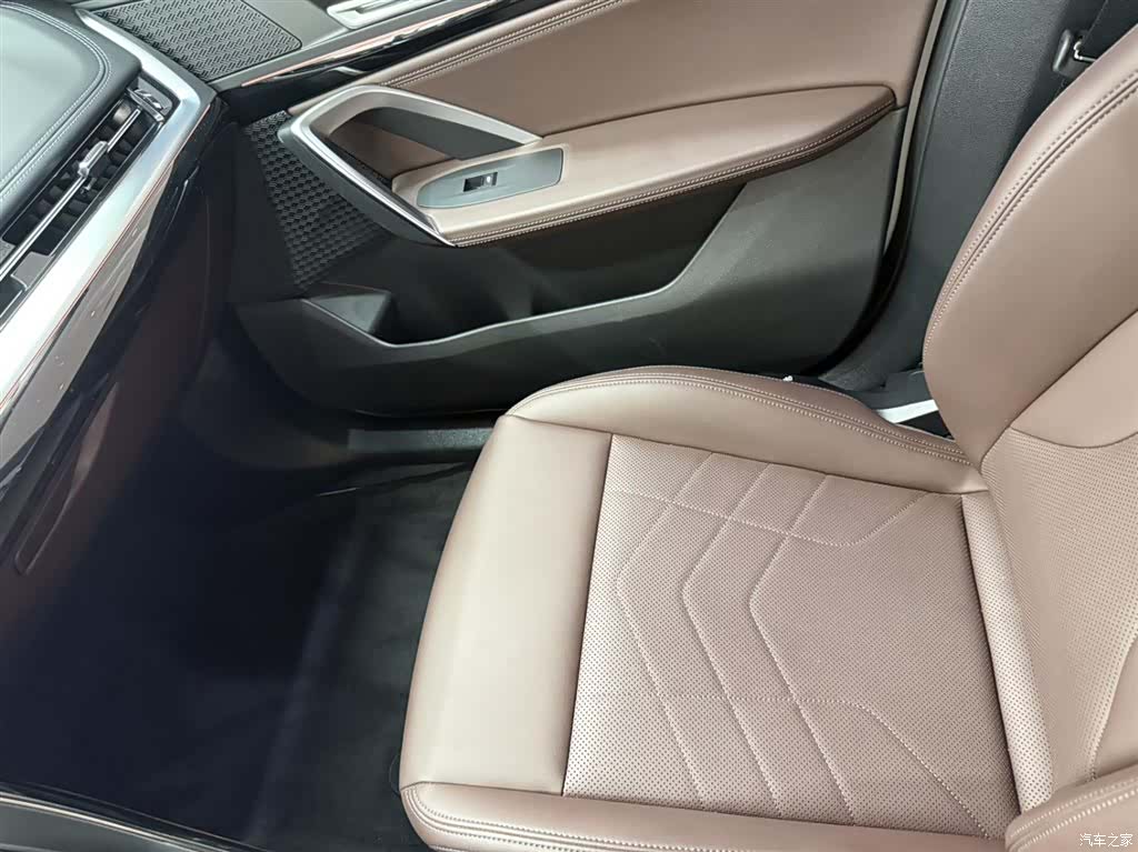 BMW X1, 2023 13