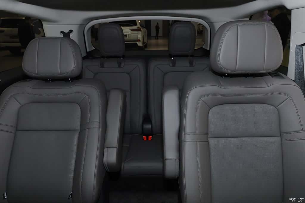 Lincoln Aviator, 2025 25