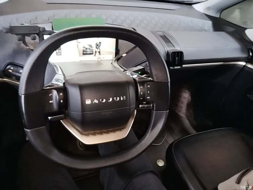 Wuling KiWi, 2024 10