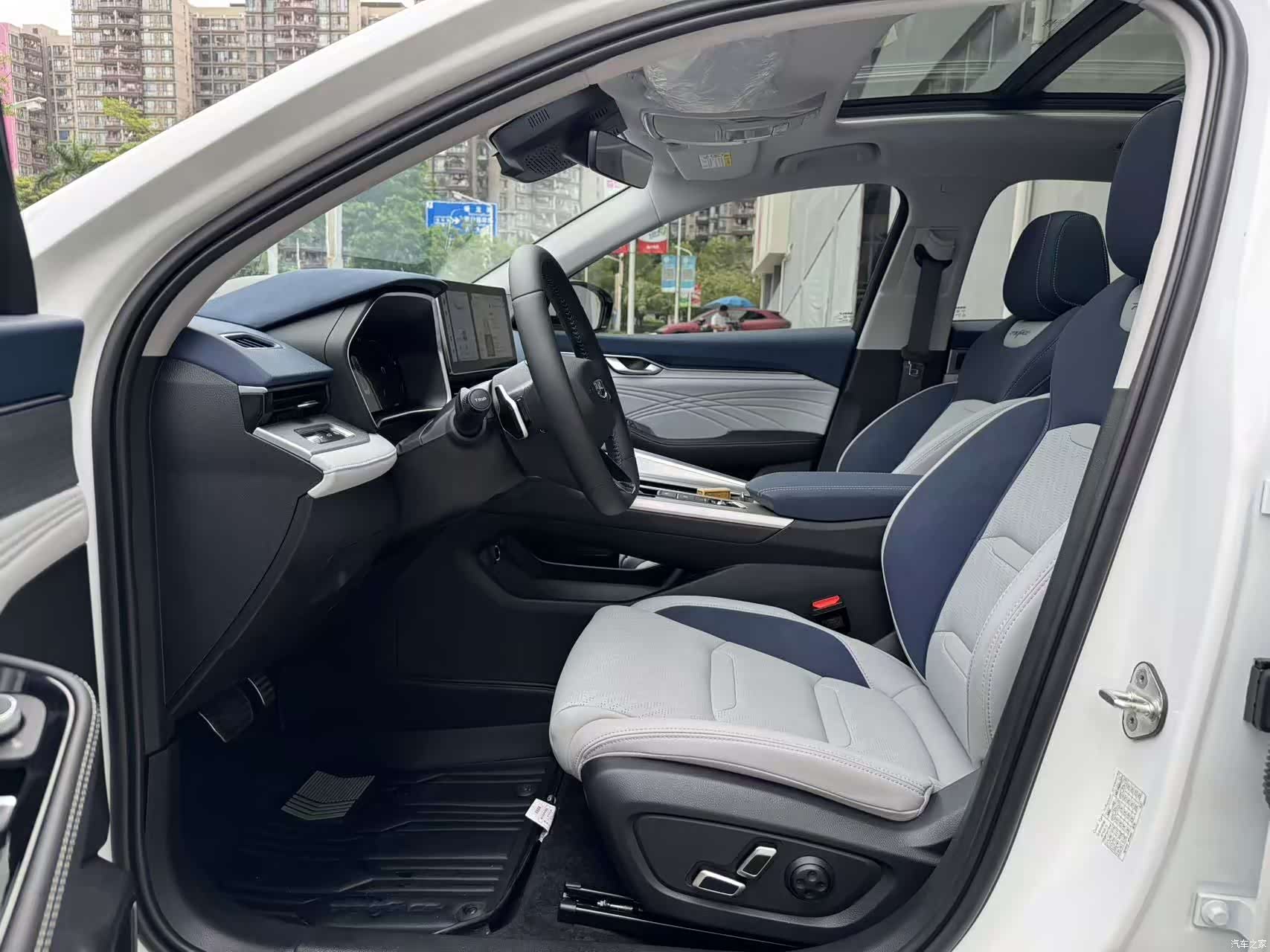Geely Preface, 2023 15