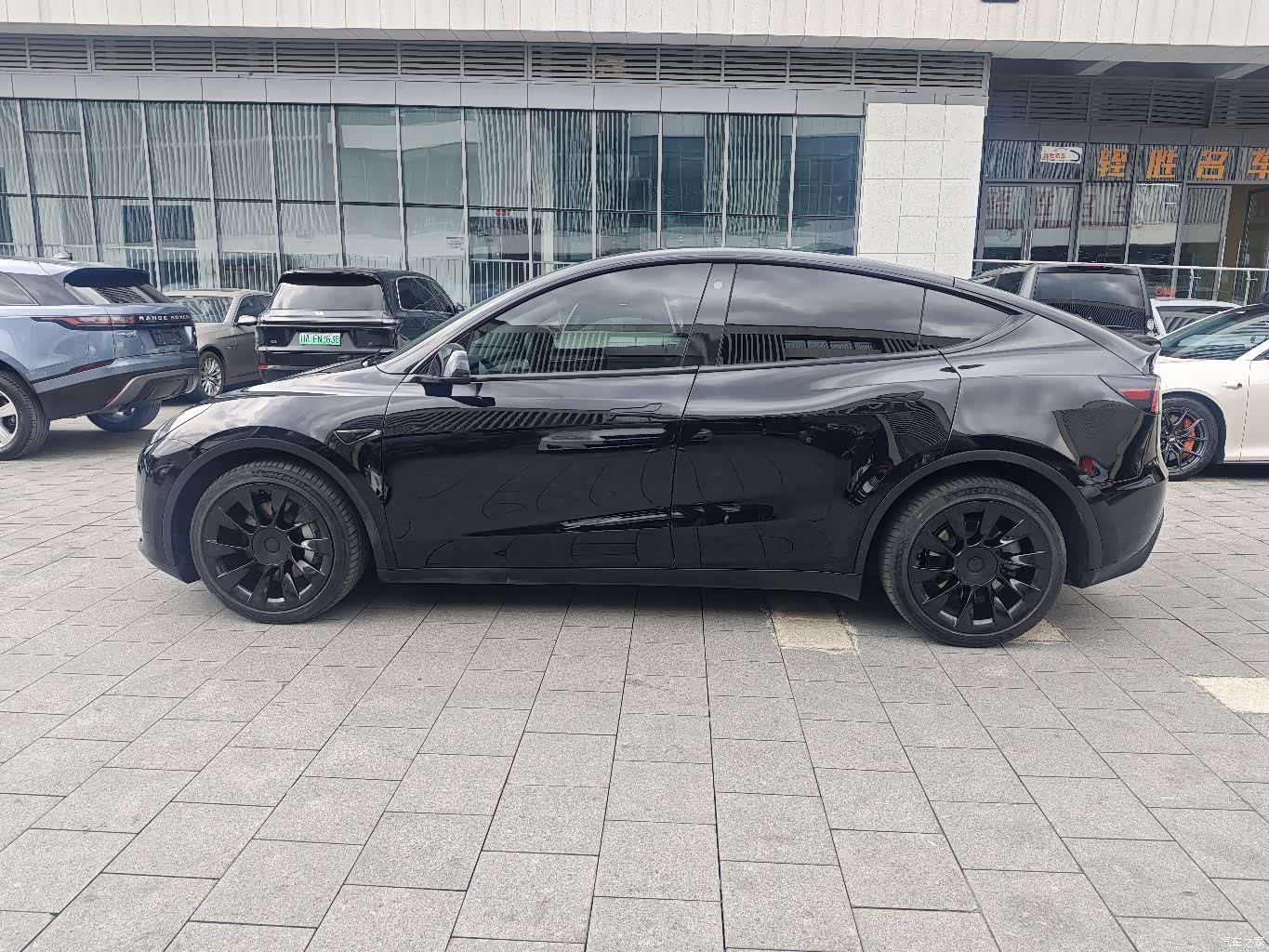 Tesla Model Y, 2021 9