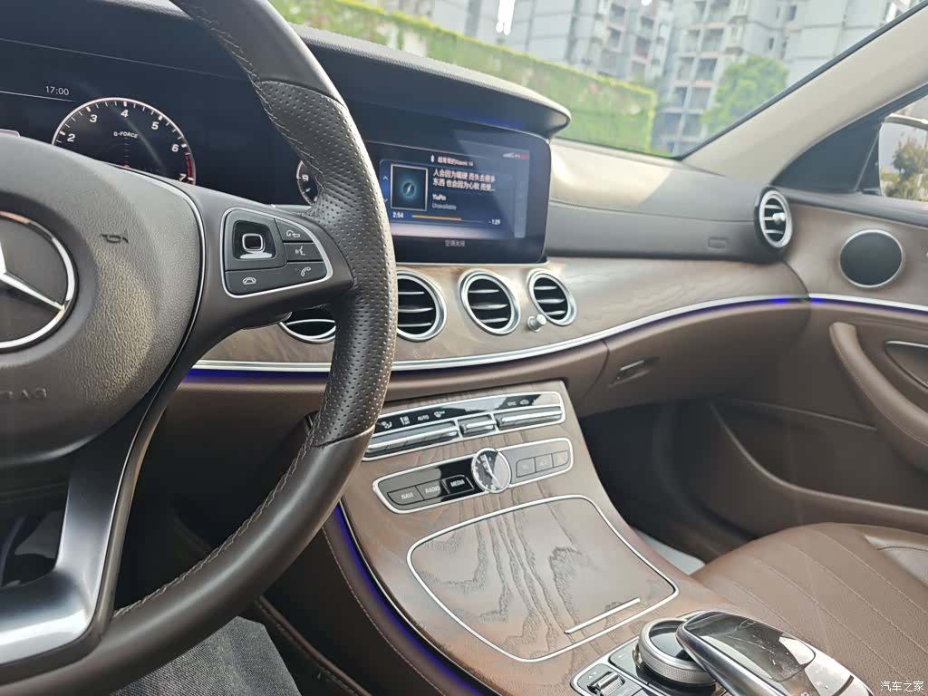 Mercedes-Benz E-Class, 2018 17