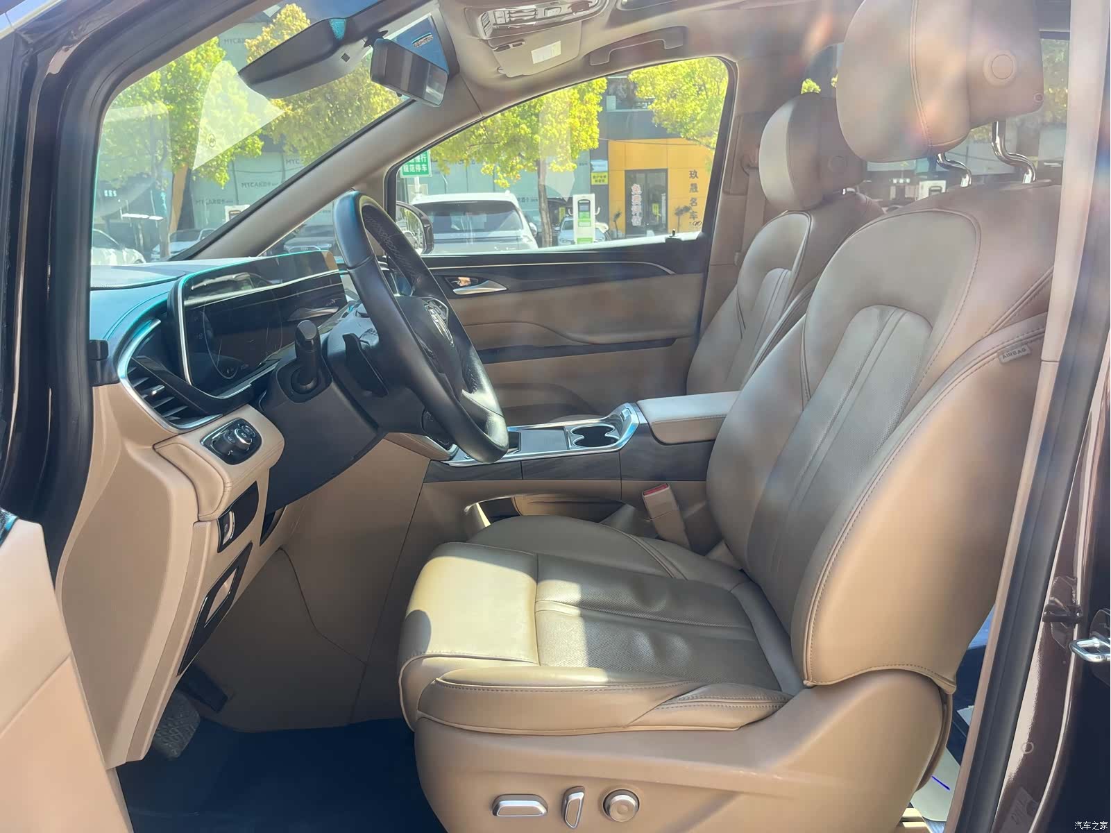 Buick GL8, 2021 8