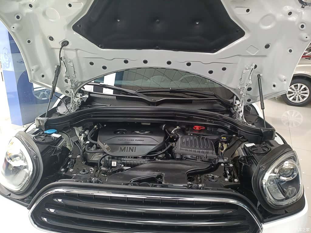 Mini Countryman, 2019 15