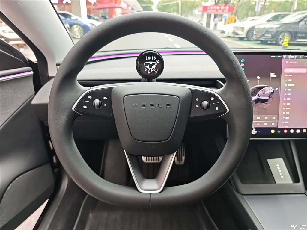 Tesla Model 3, 2024 12