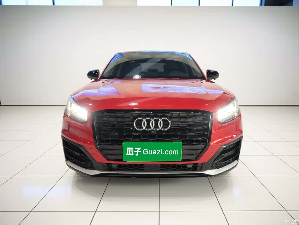 Audi Q2L, 2018 3