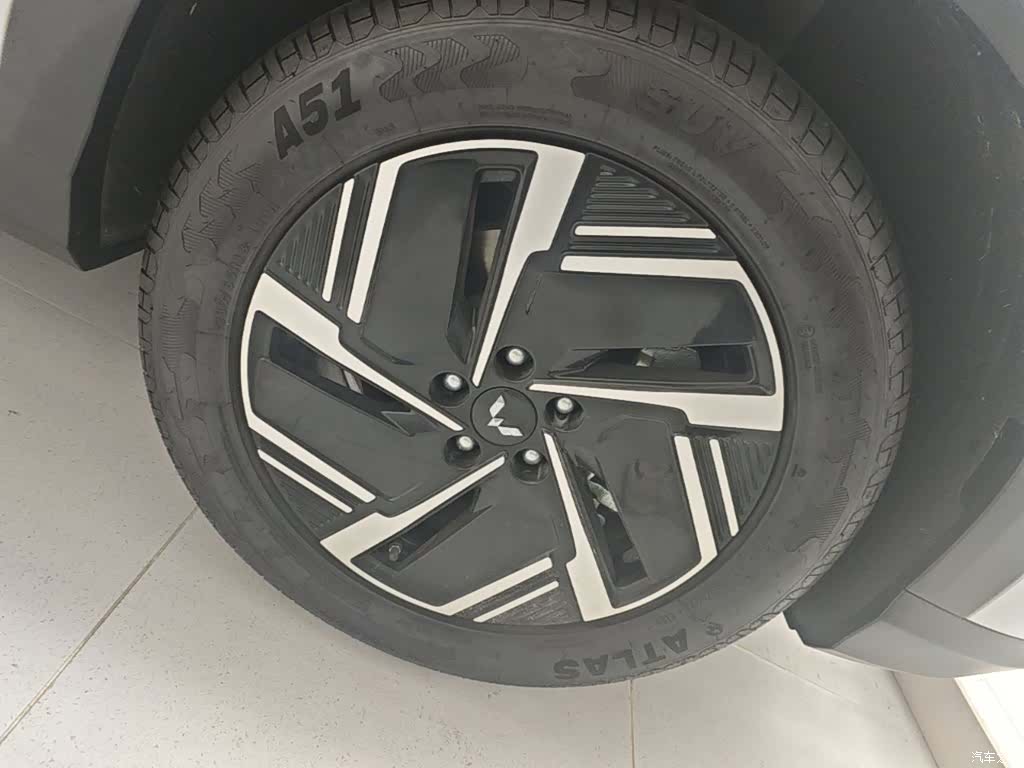 Wuling Starlight, 2026 14