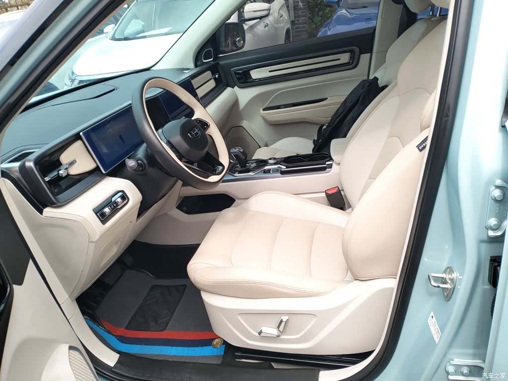 Geely Icon, 2023 11