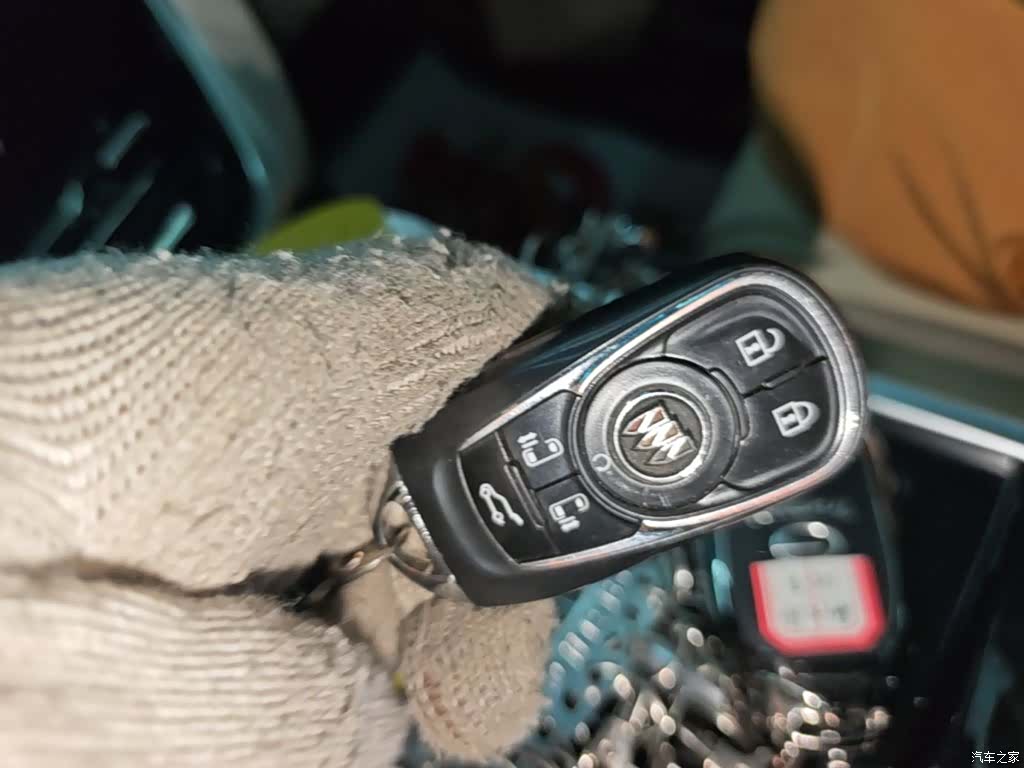 Buick GL8, 2023 9