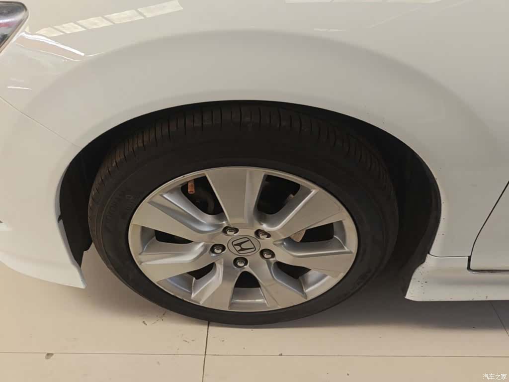 Honda Jade, 2015 23