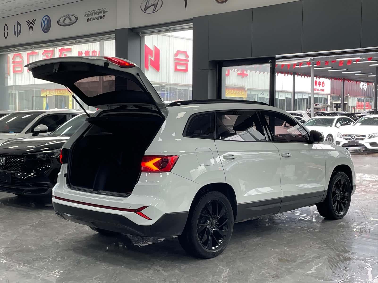 Volkswagen VS7, 2022 16