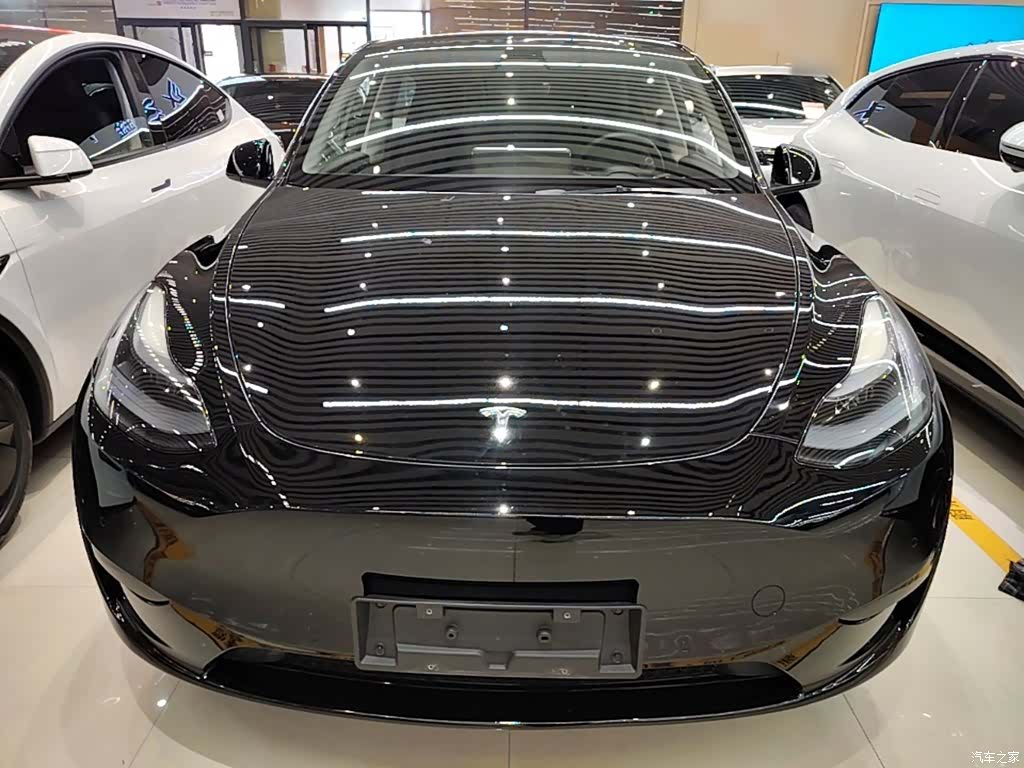 Tesla Model Y, 2023 3