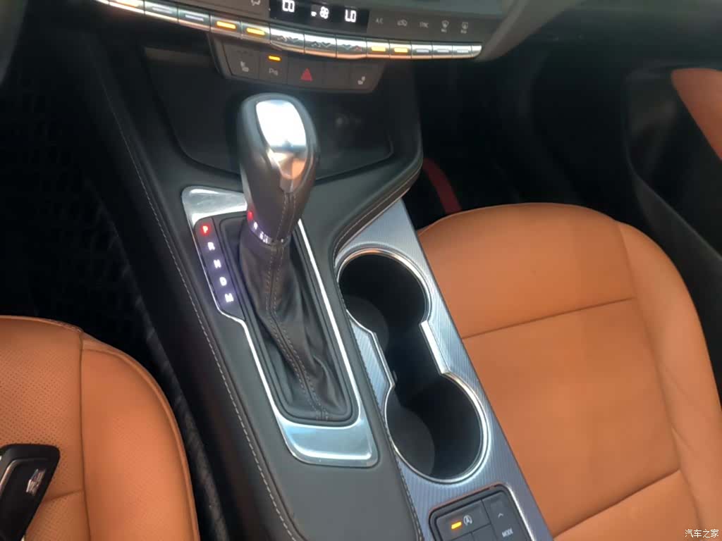 Cadillac CT4, 2022 14
