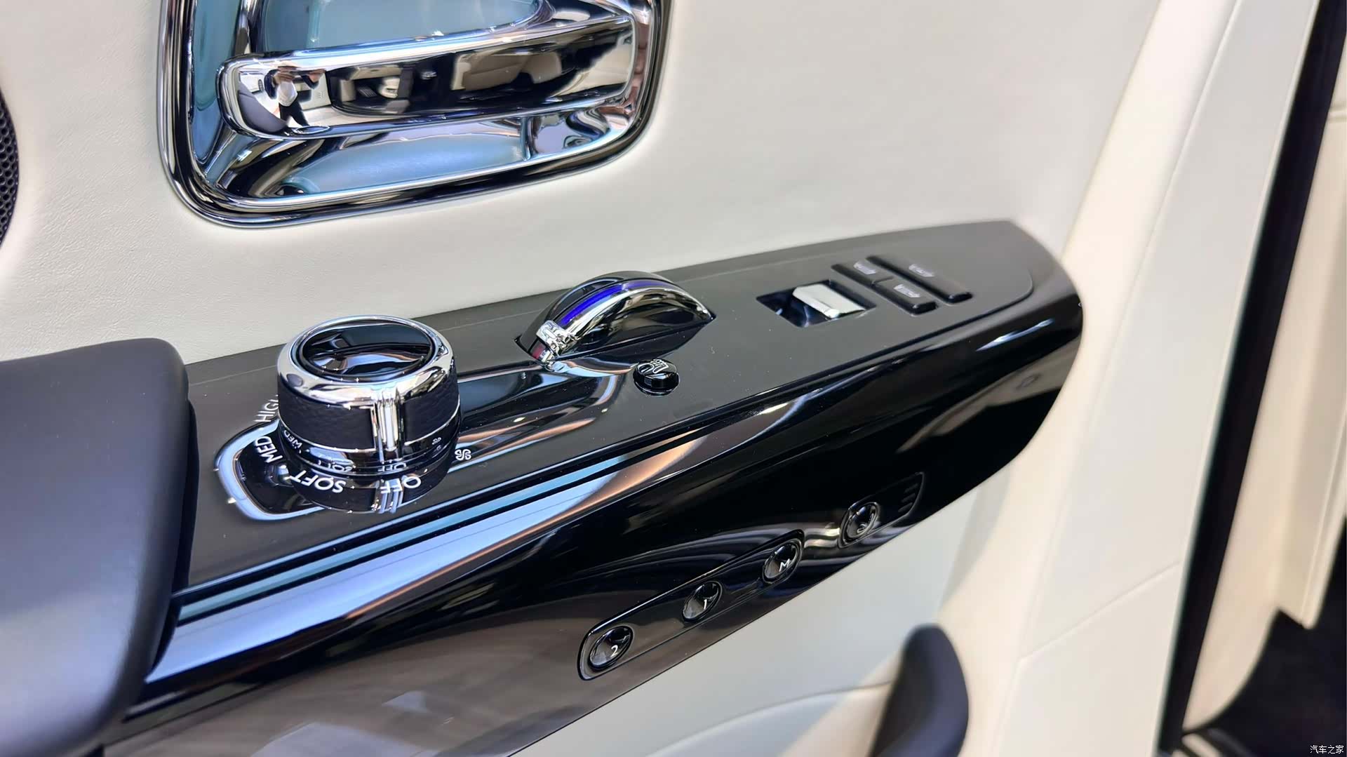 Rolls-Royce Phantom, 2019 10