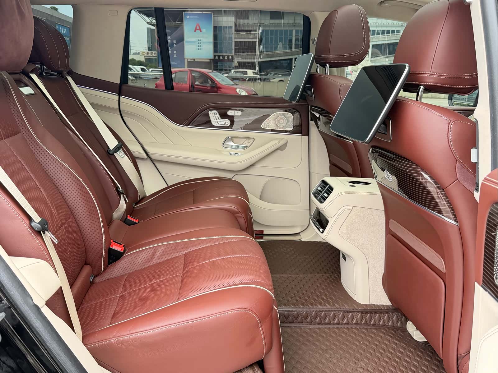 Maybach GLS, 2022 23