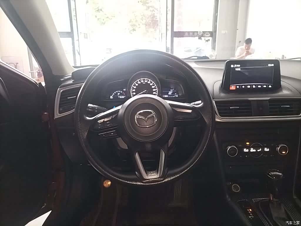 Mazda Mazda3, 2019 11