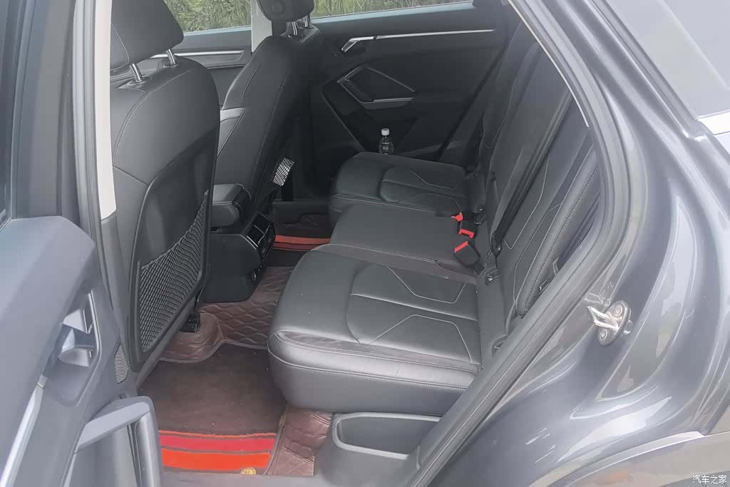 Audi Q3, 2021 11