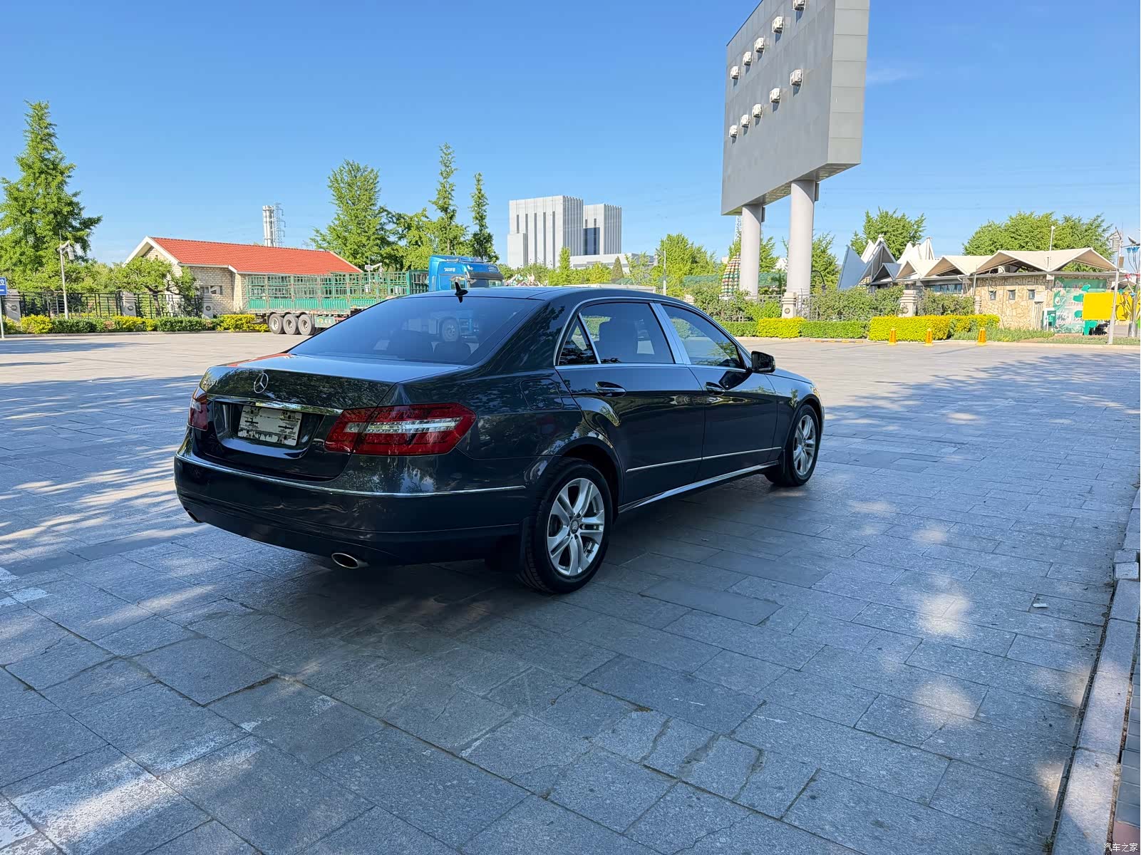 Mercedes-Benz E-Class, 2010 все фото