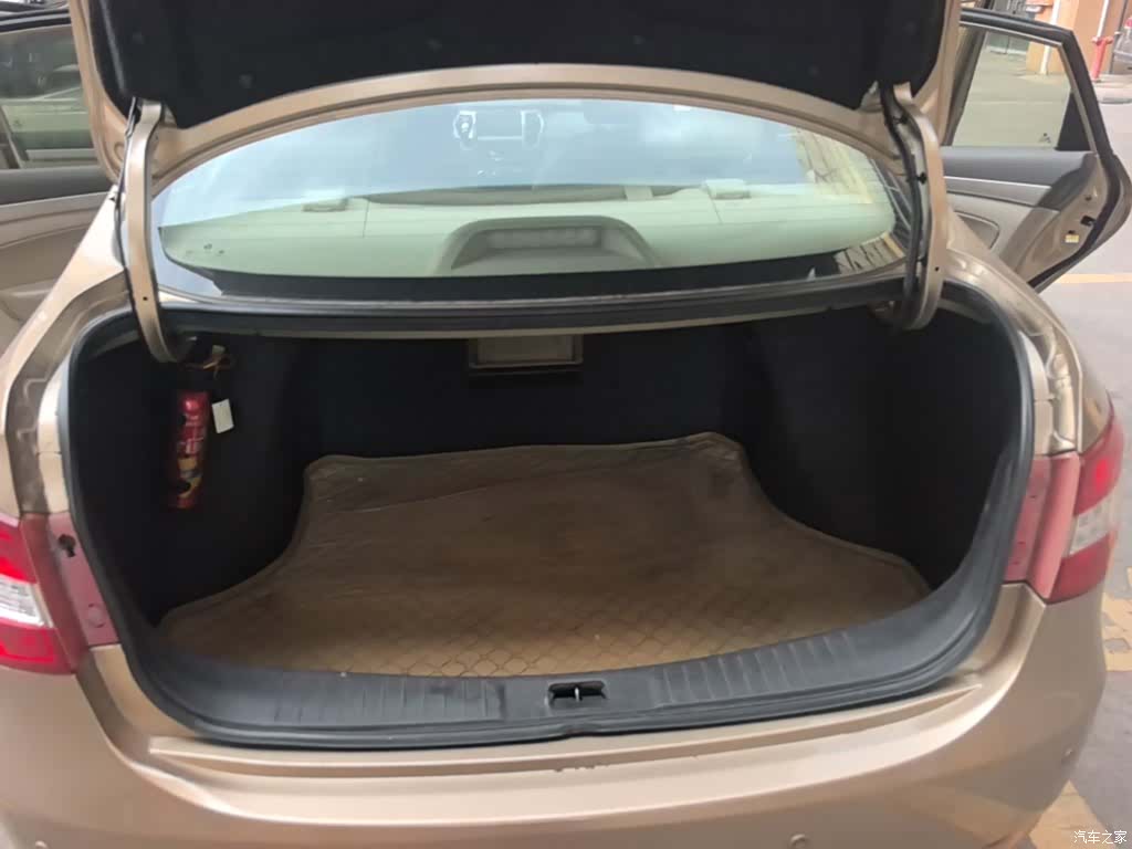 DongFeng A60, 2015 19