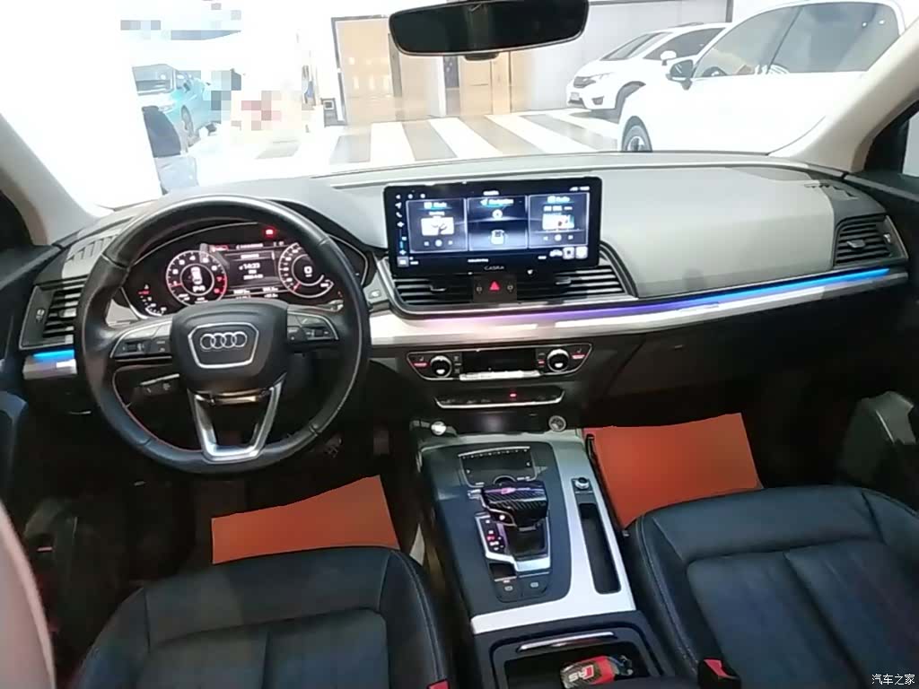 Audi Q5L, 2020 все фото