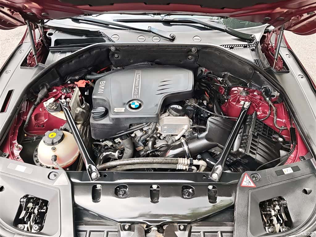 BMW 5 Series, 2014 27
