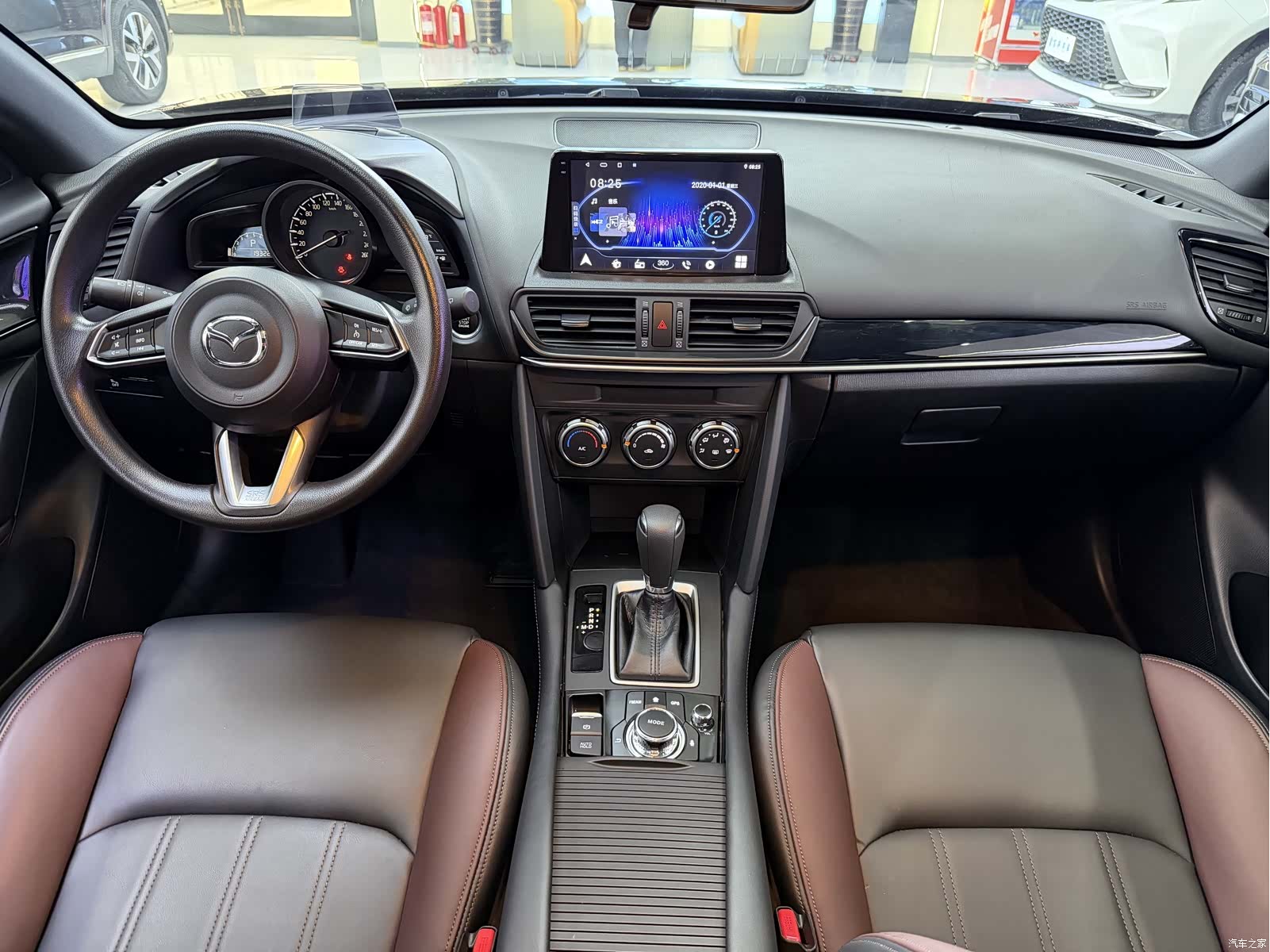Mazda CX-4, 2023 все фото