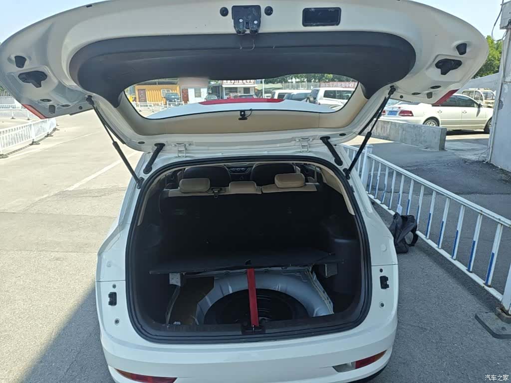 Wuling 310W, 2020 19