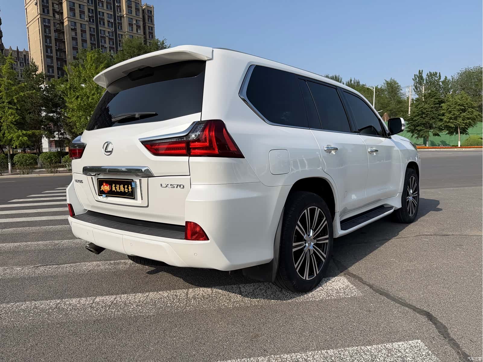 Lexus LX, 2019 4