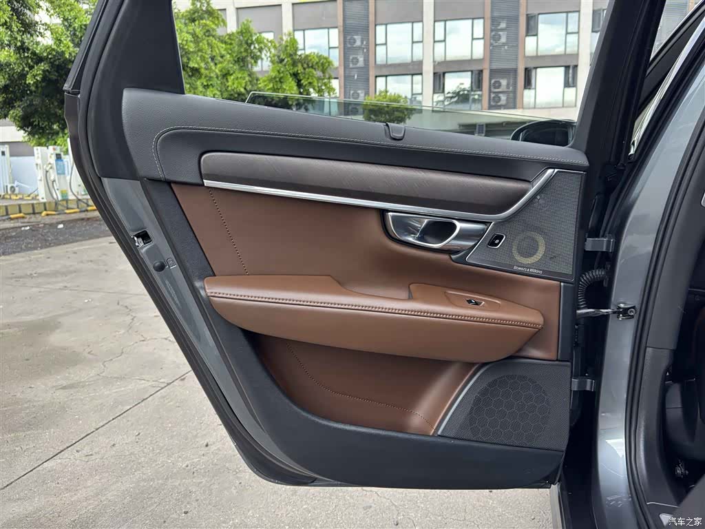 Volvo V90, 2019 14