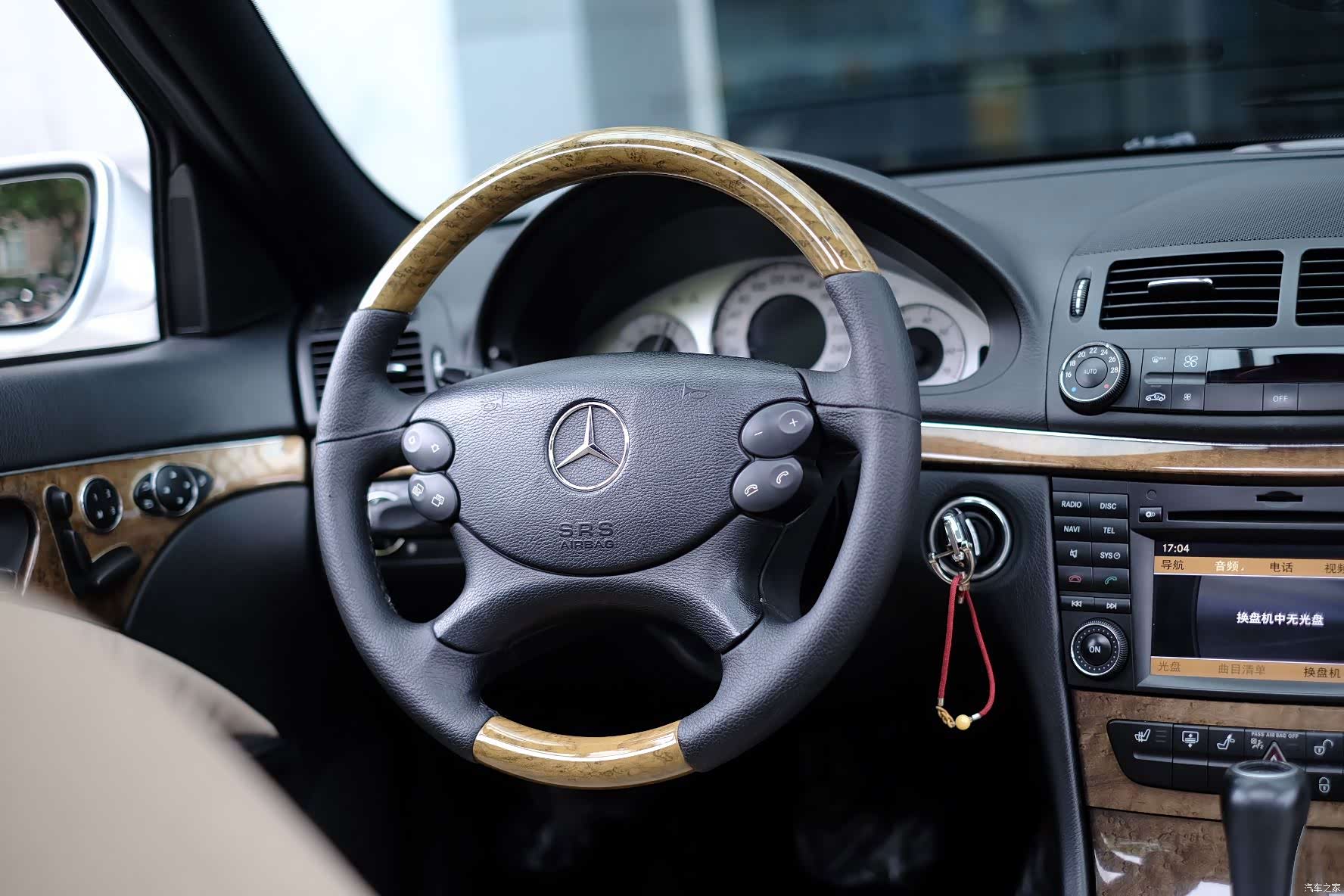 Mercedes-Benz E-Class, 2009 21