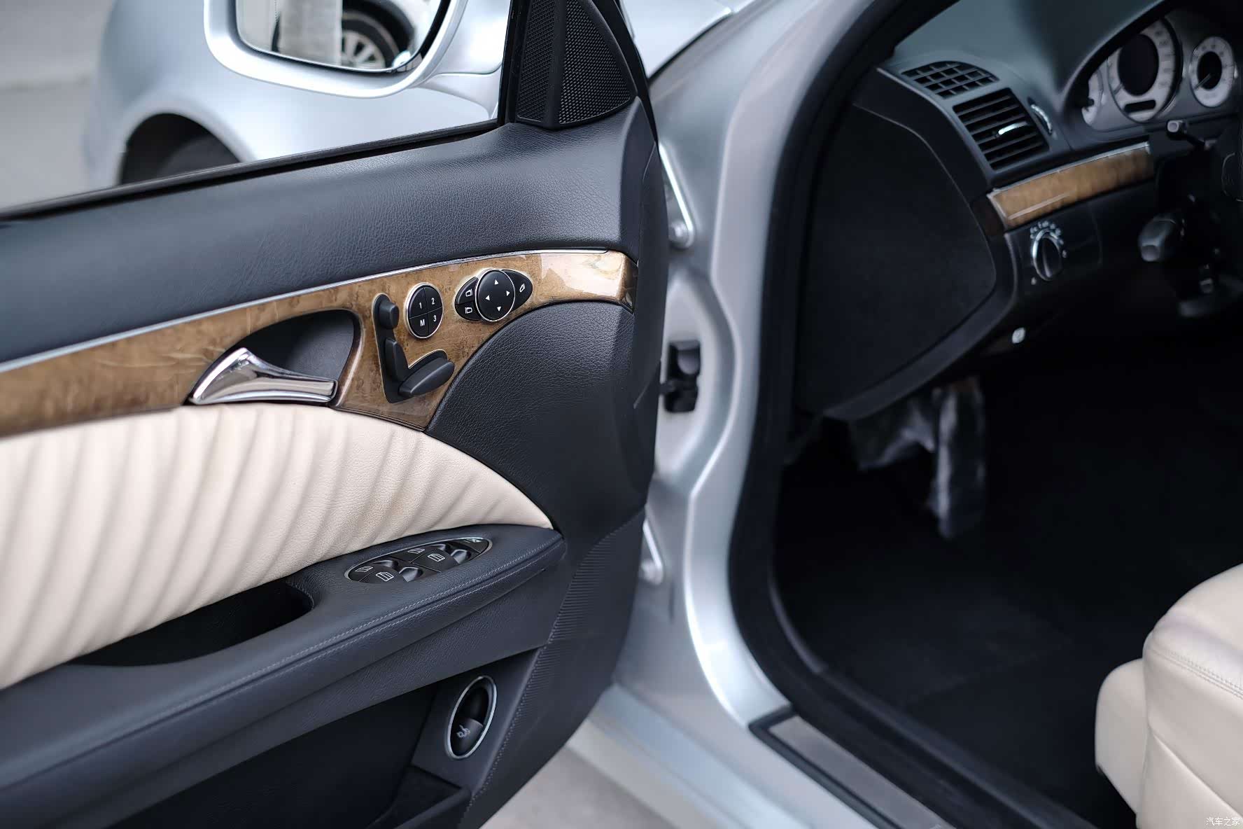 Mercedes-Benz E-Class, 2009 34