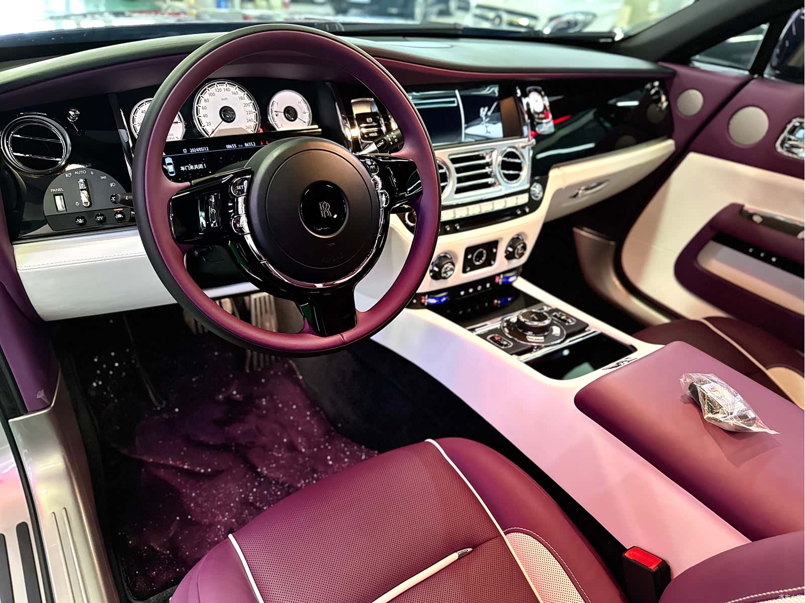 Rolls-Royce Wraith, 2021 все фото